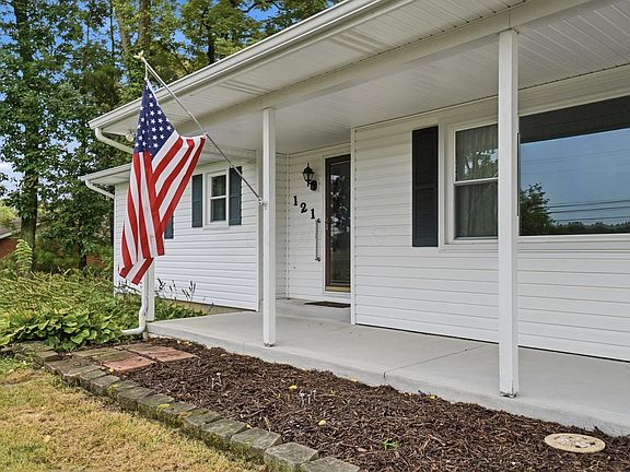 5th image of 121 Baltimore Somerset Rd NE