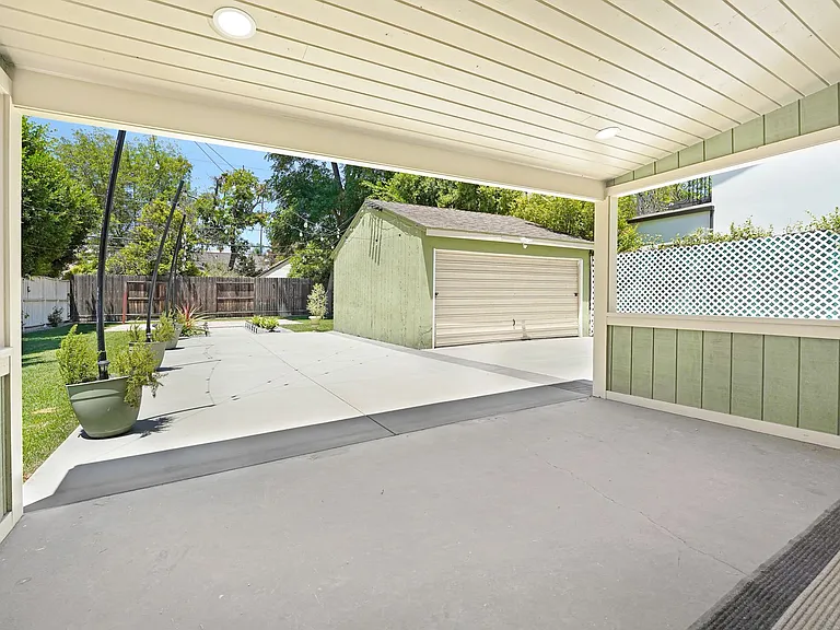 13143 Bloomfield St — Photo 13