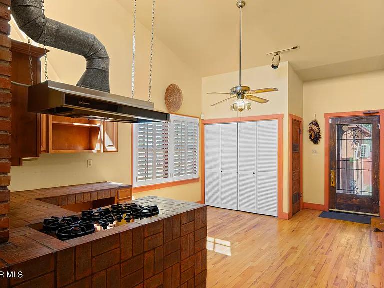 515 Gregory Ave — Photo 16