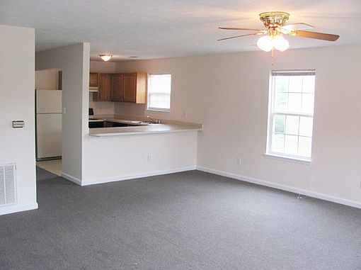2nd image of 2068 Cornerstone Dr APT 3