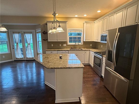 5th image of 1600 Sunnington Grove Dr