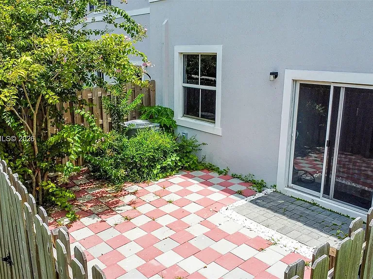 11889 NW 47th Mnr — Photo 12
