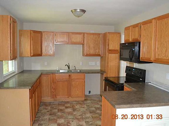 5th image of 706 Willow Dr