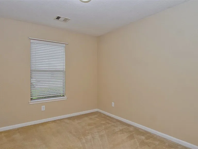 2923 Mustang Meadow Ln — Photo 16