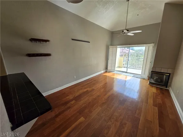 5000 Red Rock St APT 317, Spring Valley, NV 89118