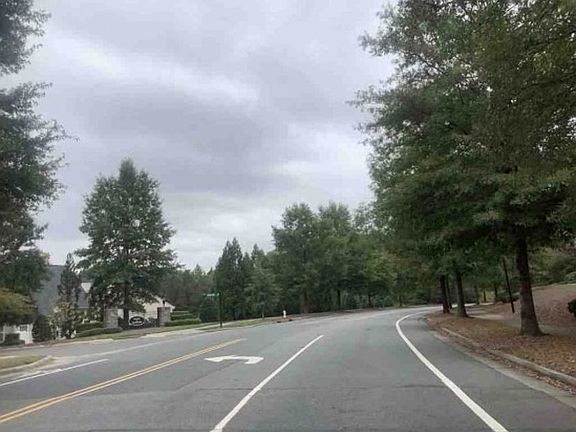 Exterior Neighborhood (street photo)