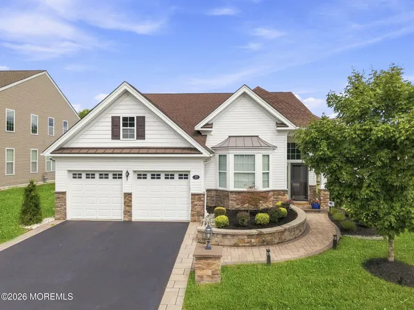17 Legacy Court, Freehold, NJ 07728