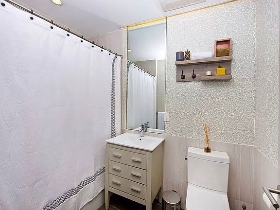 2nd image of 40 N 4th St #6P