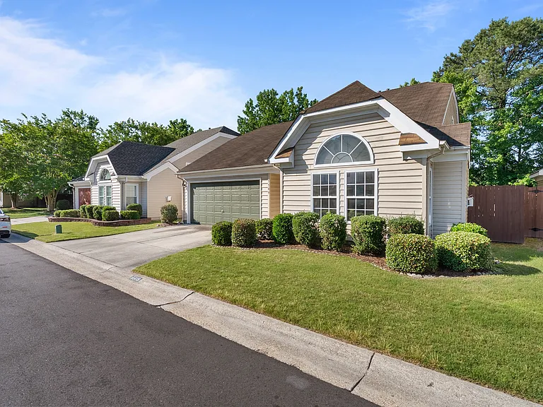 5509 Bulls Bay Dr #1 — Photo 3