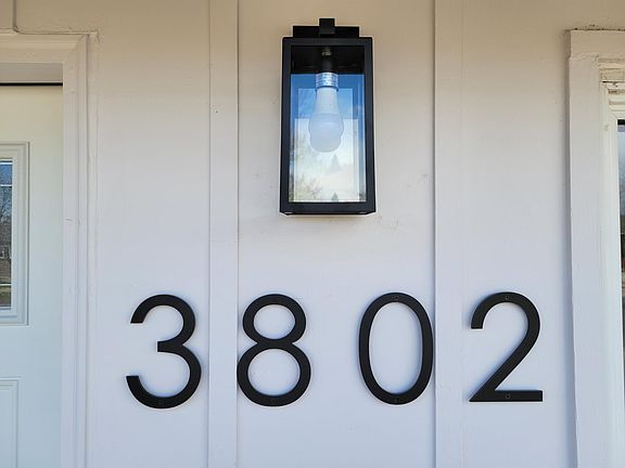 2nd image of 3802 W Greenwood Pl
