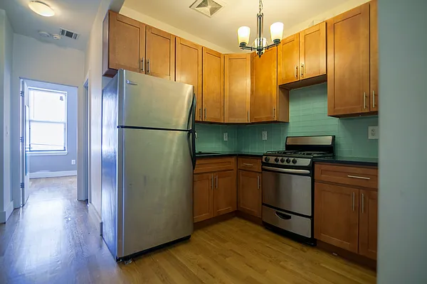 Rented by ERNY LLC | media 7