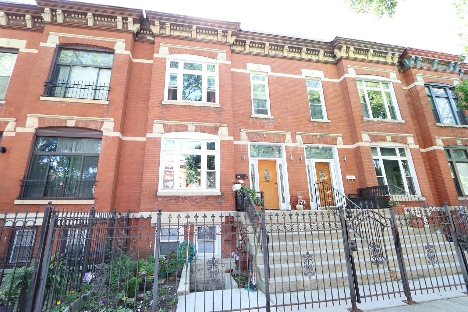 710 S Claremont Ave #1 photo 1