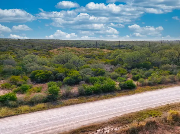 291 County Road 1670, Moore, TX 78057