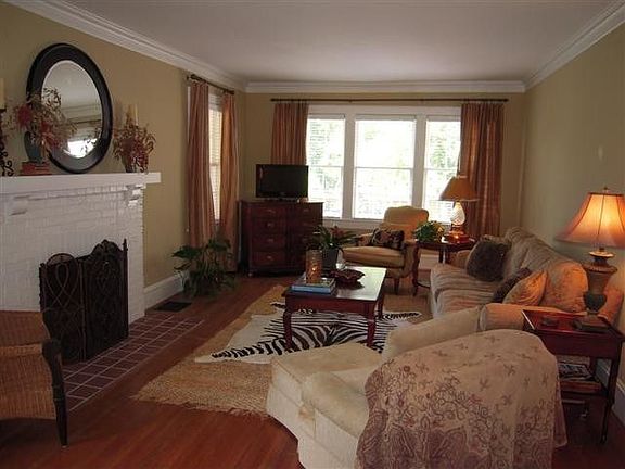 2nd image of 1639 Berkley Cir