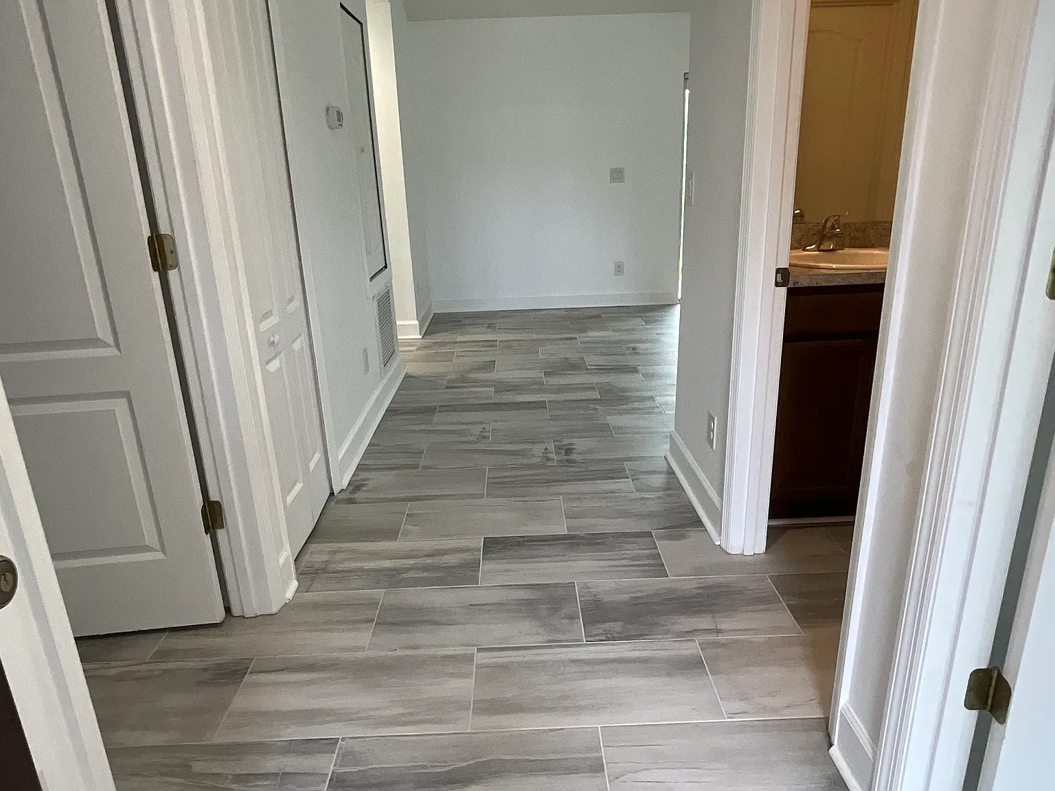 2 bed, 1200 sqft, $1,495 — Photo 2