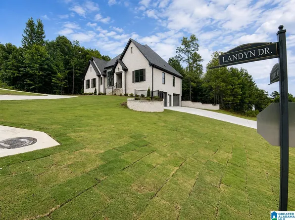 7200 Zander Cir, Trussville, AL 35173