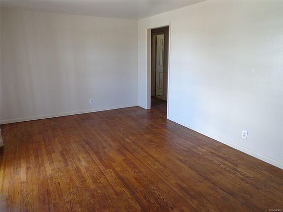 3rd image of 2090 S Sheridan Blvd