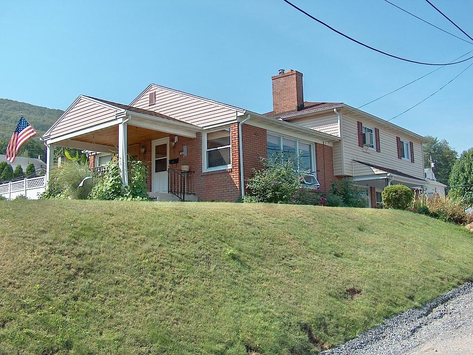 1st image of 316 Stanton St S