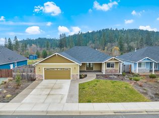 249 Pomeroy View Dr, Cave Junction, OR 97523