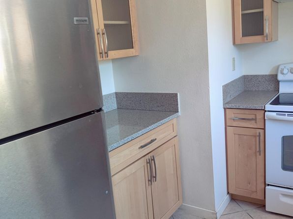 18589 Lake Forest Dr