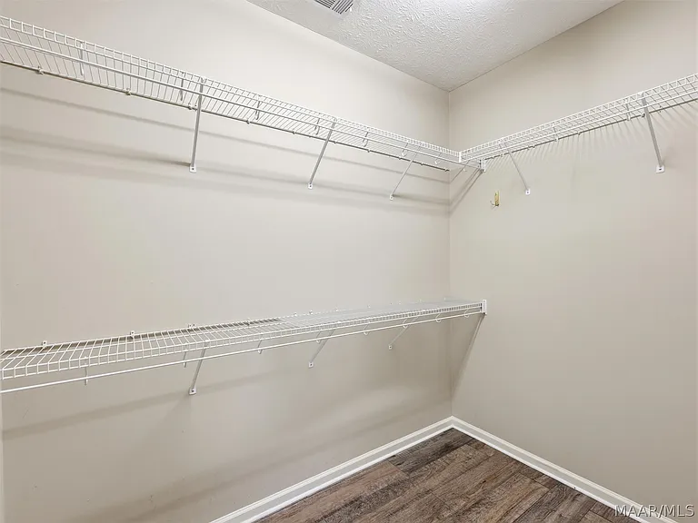 1312 Meadow Glen Rd — Photo 18