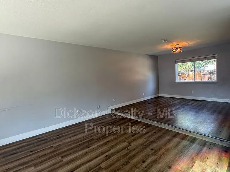 3970 Bolivar Ct #LEASE UP — Photo 3