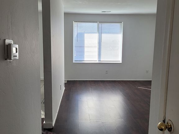 4th image of 2519 S Parkcrest Dr APT 4