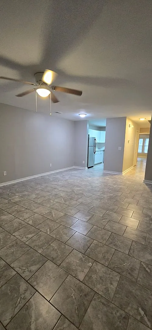 3 bed 2 bath Condo for rent — Photo 3
