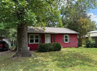 407 Reine St N, Mena, AR 71953