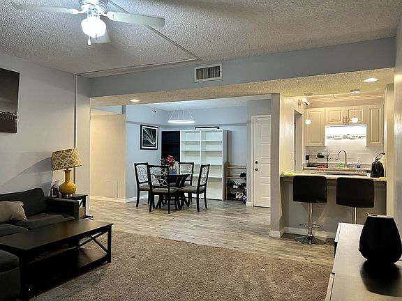 5th image of 4411 Shady Terrace Ln #307B