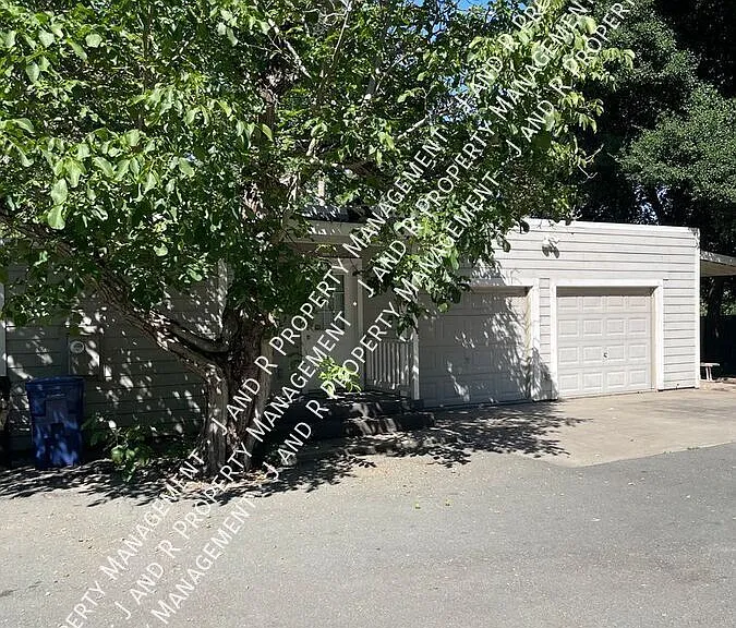 13589 River Rd — Photo 4