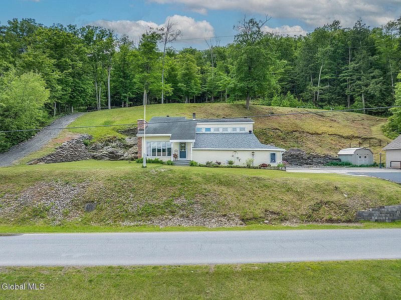 3rd image of 210 E Lake Road