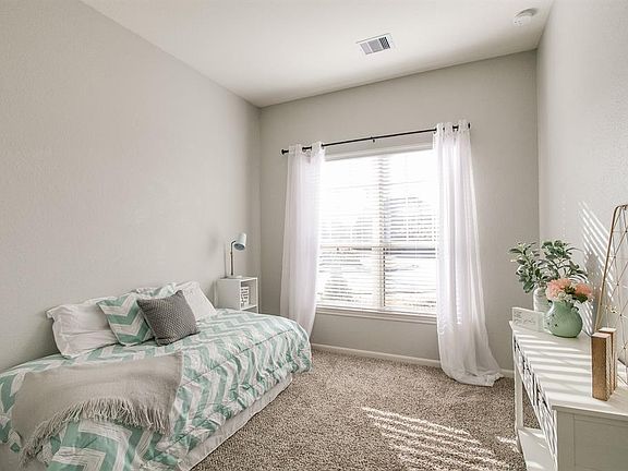 3rd image of 13343 Davenport Hills Ln