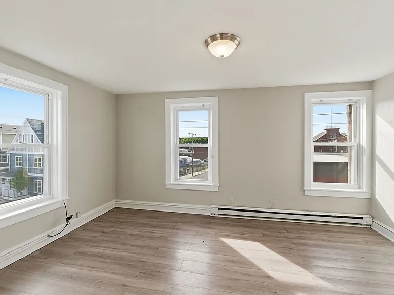 293-299 Clemente Street — Photo 5