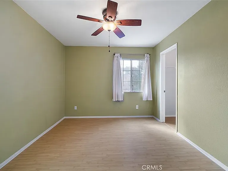 5 bed, 2655 sqft, $750 — Photo 2