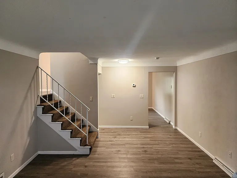 405 2nd Ave S — Photo 45