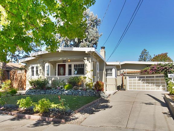 4th image of 2638 Brewster Ave