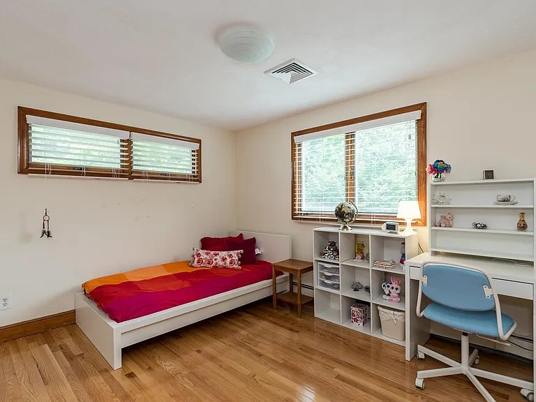 1 Radcliffe Rd — Photo 23