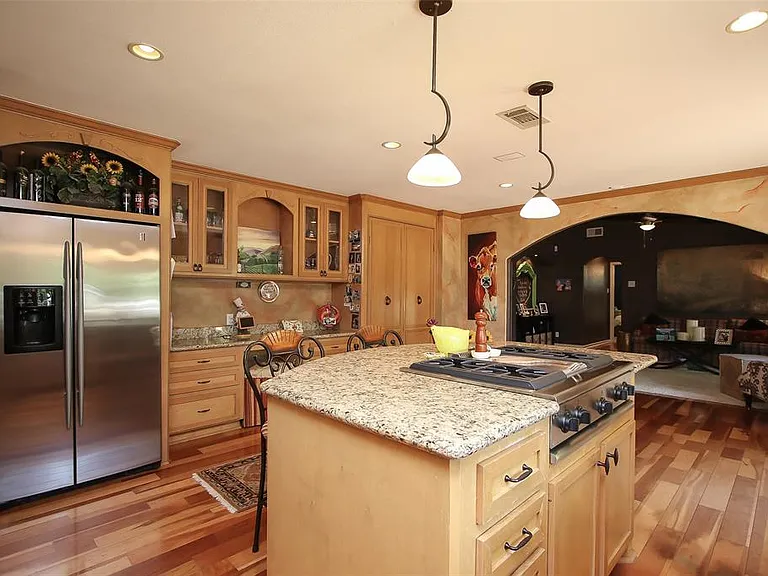 9011 Dowdell Rd — Photo 23