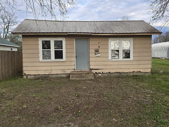 206 Pine St, North Miami, OK 74358