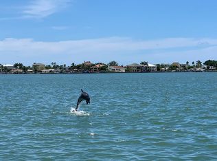 16008 4th St E, Redington Beach, FL 33708