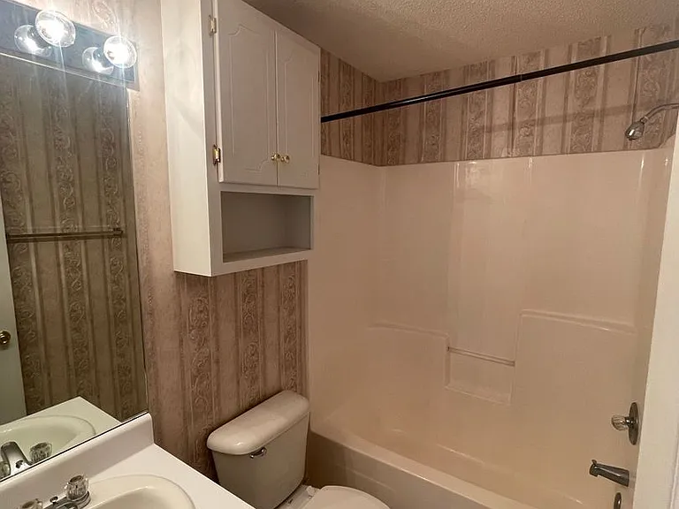 143 S Springview Dr — Photo 23