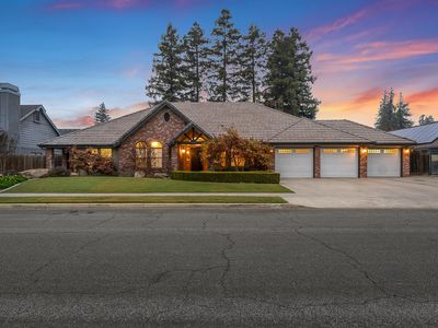 240 E Parkview Avenue, Visalia, CA, 93277