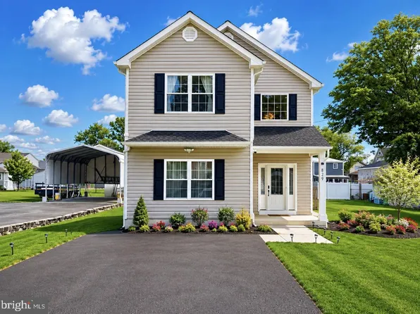829 3rd Ave, Croydon, PA 19021