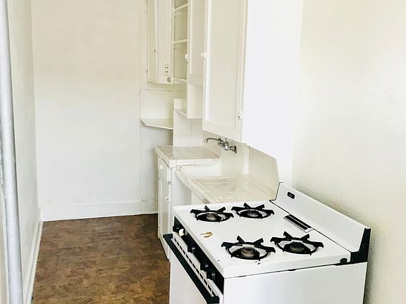 4th image of 1275 N Pearl St APT 3