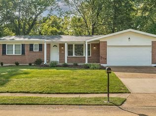 9620 Yorkshire Estates Dr, Saint Louis, MO 63126