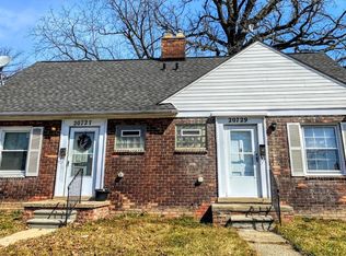 20729 Moross Rd, Grosse Pointe, MI 48224