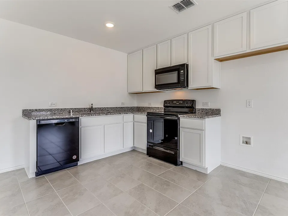 119 Sunflower St