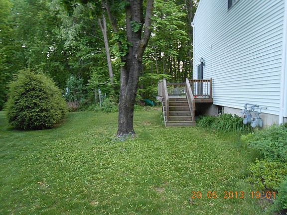 side deck private yard