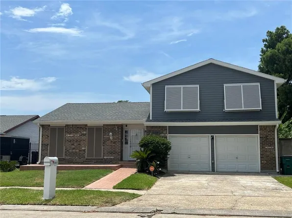 3865 Deerrun Ln, Harvey, LA 70058